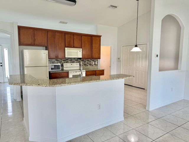 3264 DELTONA BOULEVARD, Spring Hill, FL 34606