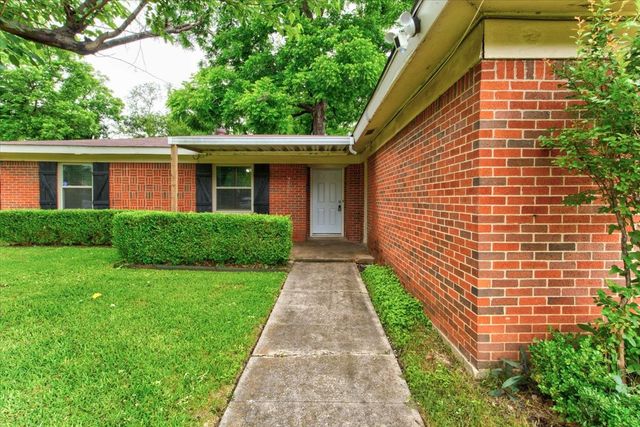 3558 Winston Road, Fort Worth, TX 76109