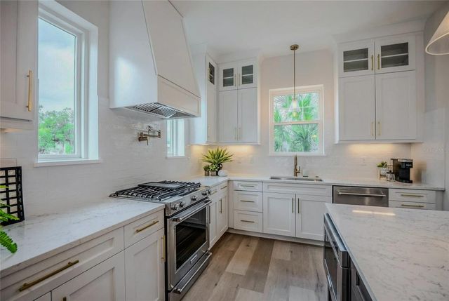 129 SE WATULA AVENUE, Ocala, FL 34471