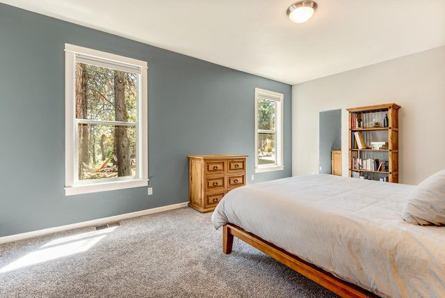19479 W Campbell Road, Bend, OR 97702