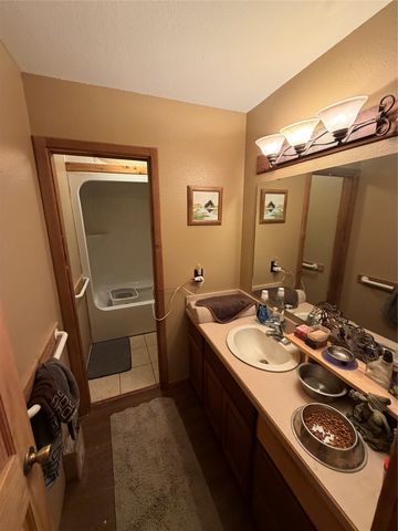 1343 Gunter Road, Whitesboro, TX 76273