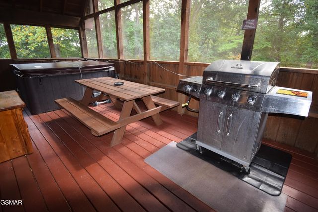 1502 Ridgecrest Drive, Sevierville, TN 37876