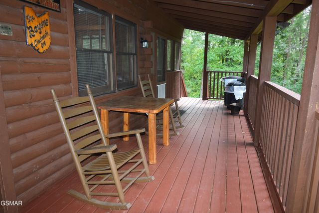 1502 Ridgecrest Drive, Sevierville, TN 37876