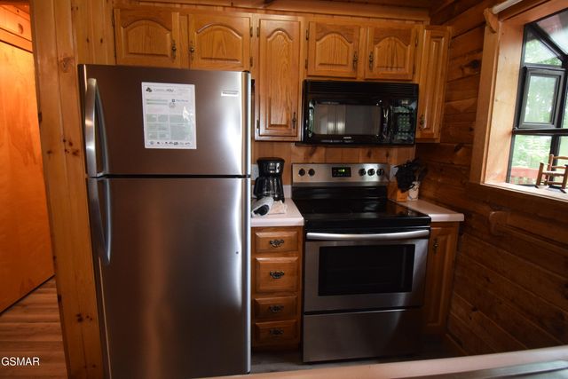 1502 Ridgecrest Drive, Sevierville, TN 37876