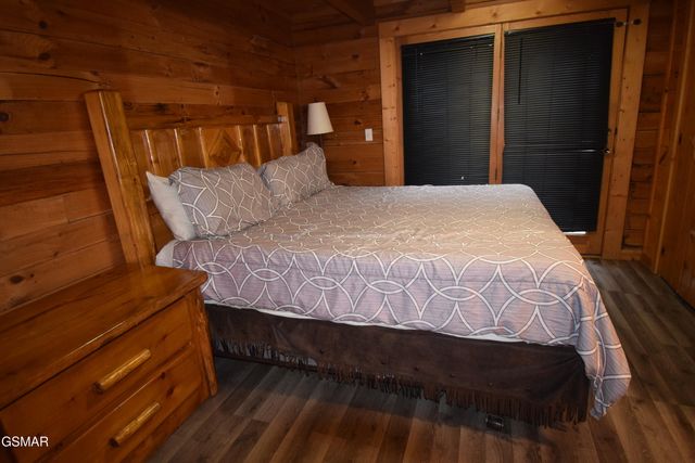 1502 Ridgecrest Drive, Sevierville, TN 37876