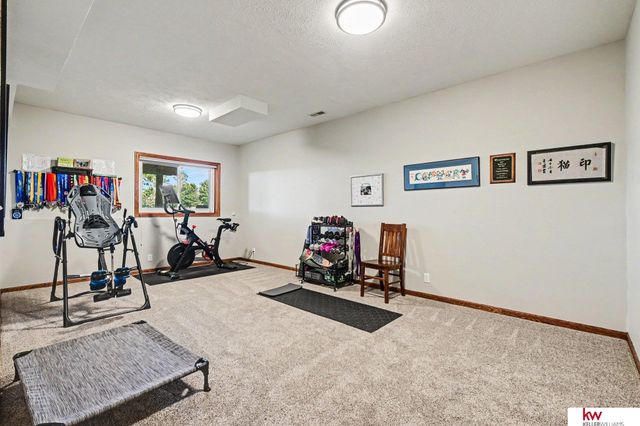 9920 S 172 Circle, Omaha, NE 68136