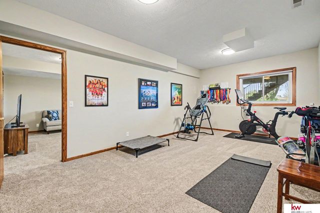 9920 S 172 Circle, Omaha, NE 68136