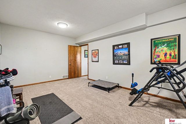 9920 S 172 Circle, Omaha, NE 68136