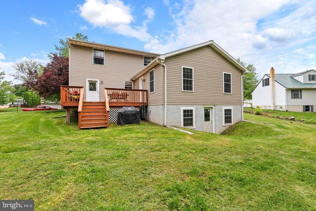 9 HOMESTEAD DR, Denver, PA 17517
