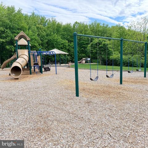 9 HOMESTEAD DR, Denver, PA 17517