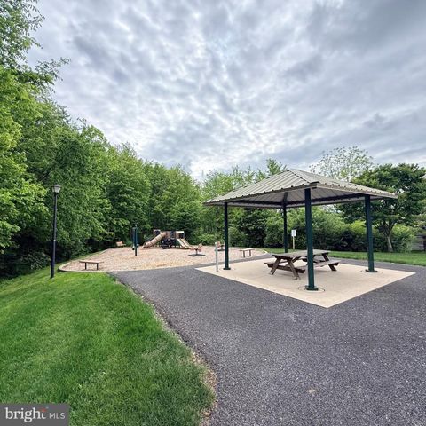 9 HOMESTEAD DR, Denver, PA 17517