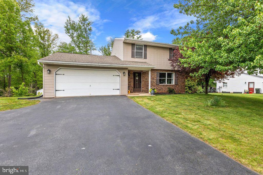 9 HOMESTEAD DR, Denver, PA 17517