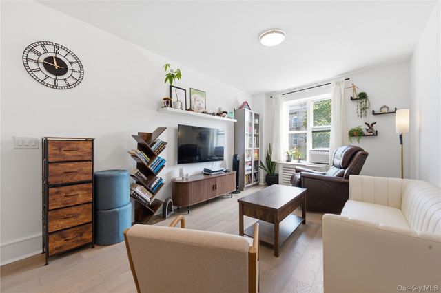 148-09 Northern Boulevard 3C, Flushing, NY 11354