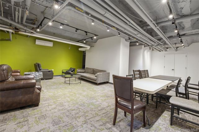 148-09 Northern Boulevard 3C, Flushing, NY 11354