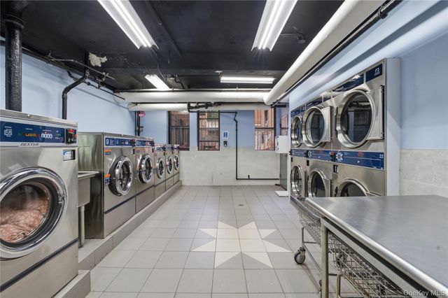 148-09 Northern Boulevard 3C, Flushing, NY 11354