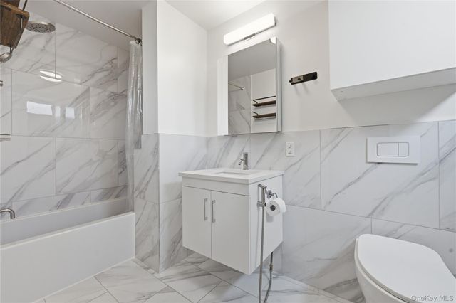 148-09 Northern Boulevard 3C, Flushing, NY 11354
