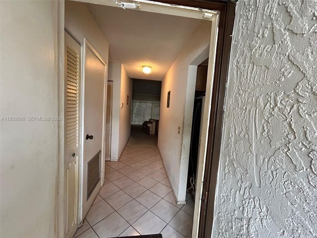 1540 NW 98th Ter, Pembroke Pines, FL 33024