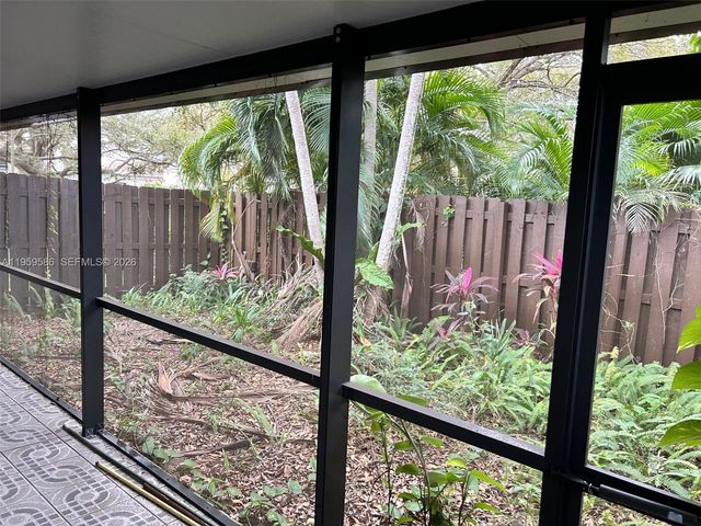 1540 NW 98th Ter, Pembroke Pines, FL 33024