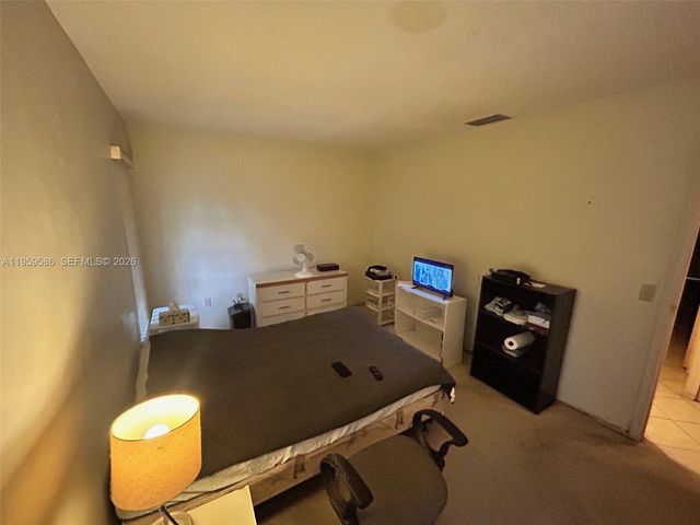 1540 NW 98th Ter, Pembroke Pines, FL 33024