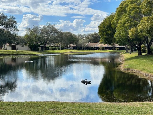 1540 NW 98th Ter, Pembroke Pines, FL 33024