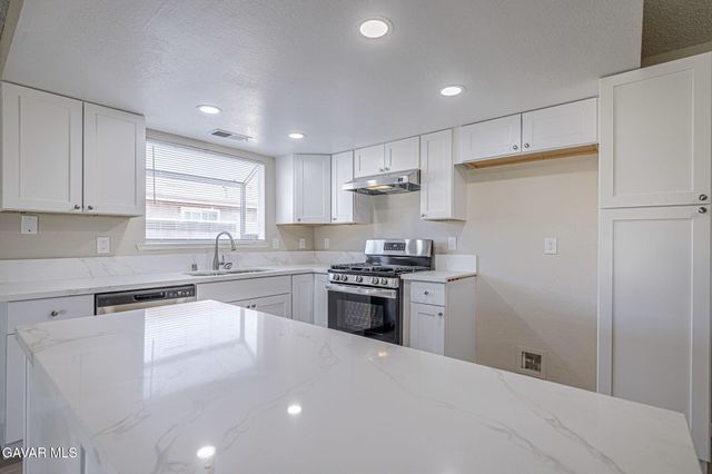 1101 Chagal Avenue, Lancaster, CA 93535