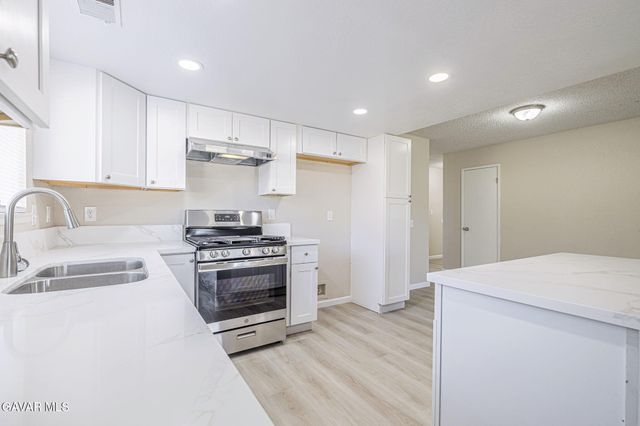 1101 Chagal Avenue, Lancaster, CA 93535