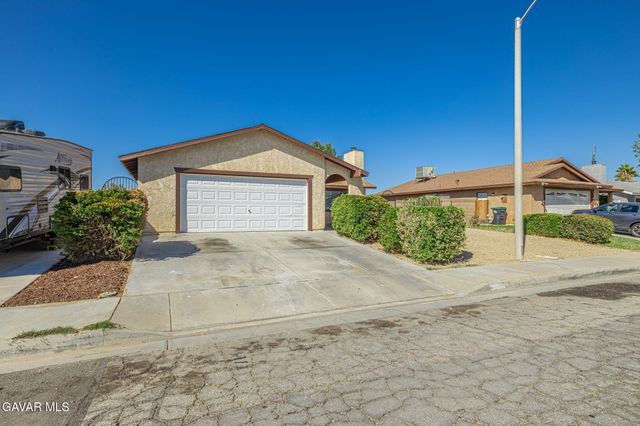 1101 Chagal Avenue, Lancaster, CA 93535