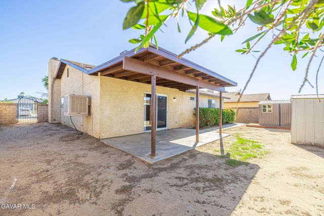 1101 Chagal Avenue, Lancaster, CA 93535