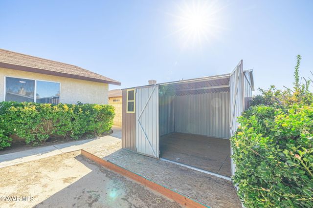 1101 Chagal Avenue, Lancaster, CA 93535