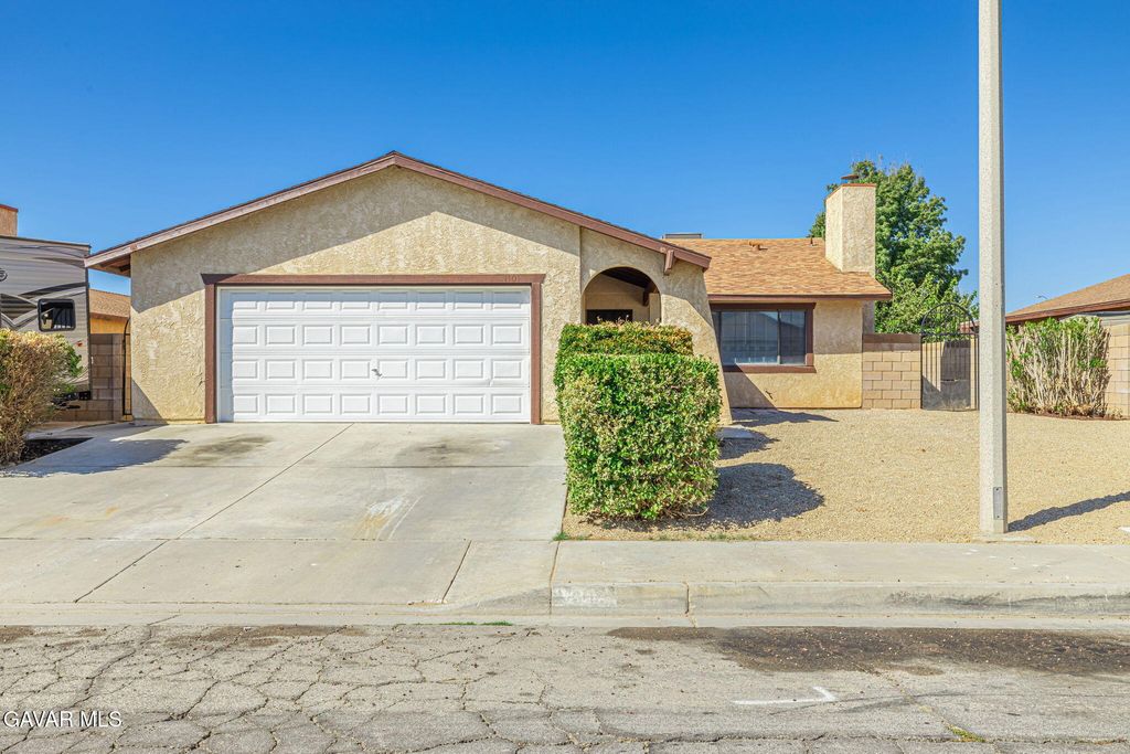1101 Chagal Avenue, Lancaster, CA 93535