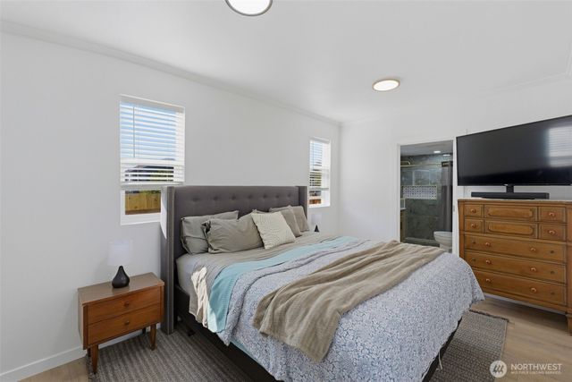 1255 S Grant Avenue, Tacoma, WA 98405