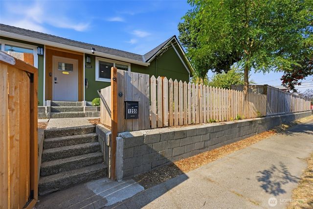 1255 S Grant Avenue, Tacoma, WA 98405