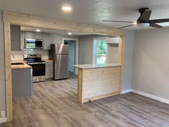 1007 9th Street, Mena, AR 71953