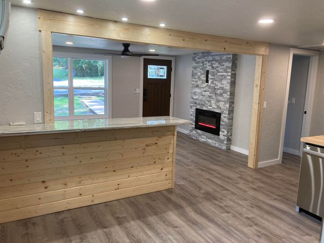 1007 9th Street, Mena, AR 71953