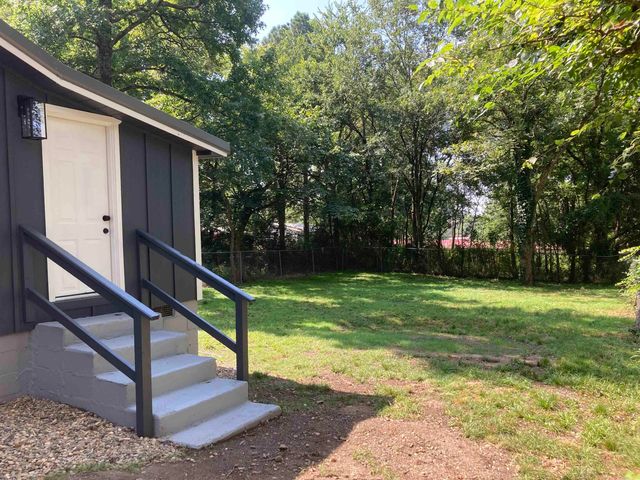 1007 9th Street, Mena, AR 71953