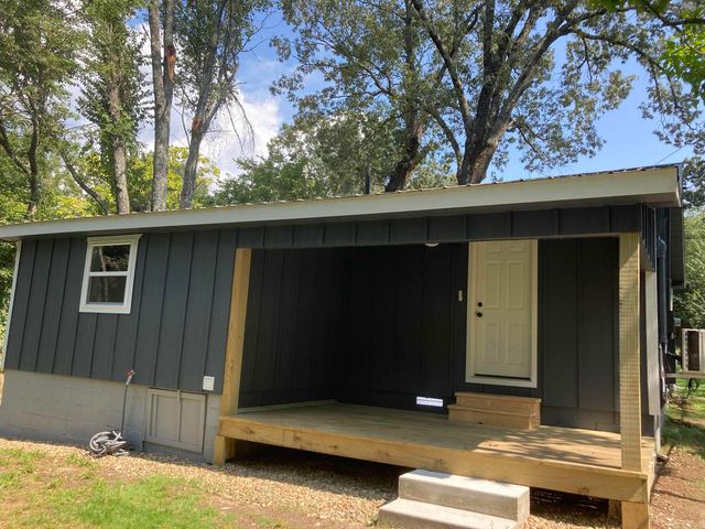 1007 9th Street, Mena, AR 71953