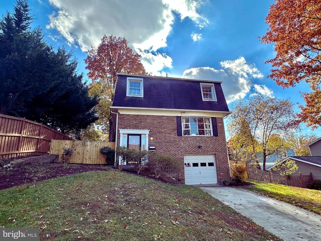 250 ASPEN ST, Alexandria, VA 22305