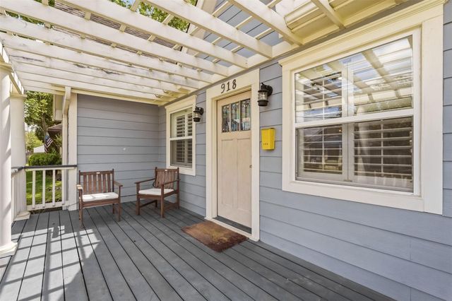 918 E 14th Street, Houston, TX 77009