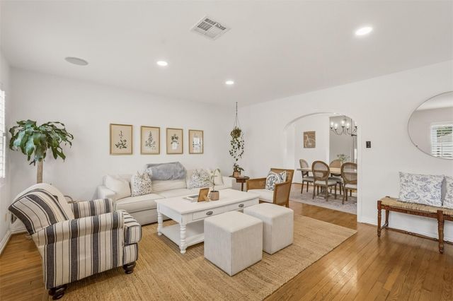 918 E 14th Street, Houston, TX 77009