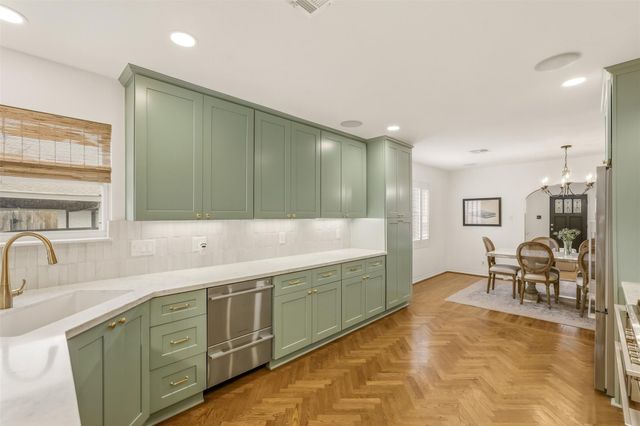 918 E 14th Street, Houston, TX 77009