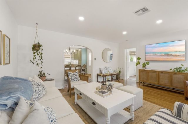 918 E 14th Street, Houston, TX 77009