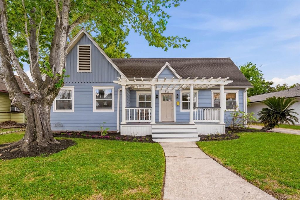 918 E 14th Street, Houston, TX 77009