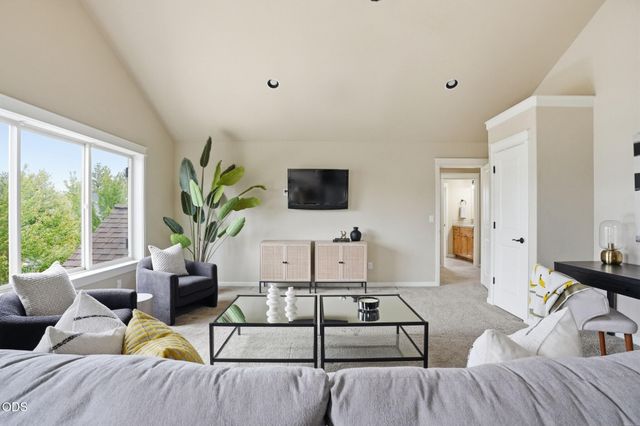 20861 Tamar Lane, Bend, OR 97702