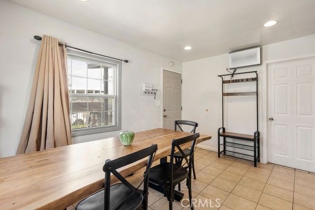 672 E 112th Street, Los Angeles, CA 90059