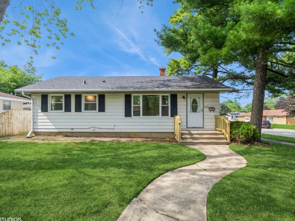 2402 Marshall Parkway, Waukegan, IL 60085