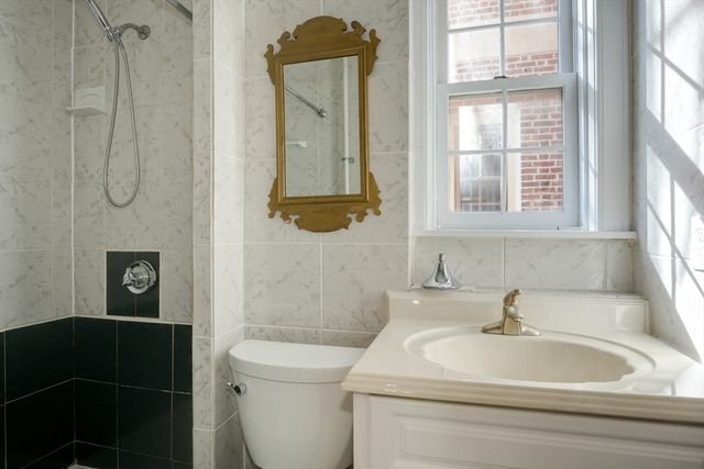983 Memorial Drive 502, Cambridge, MA 02138