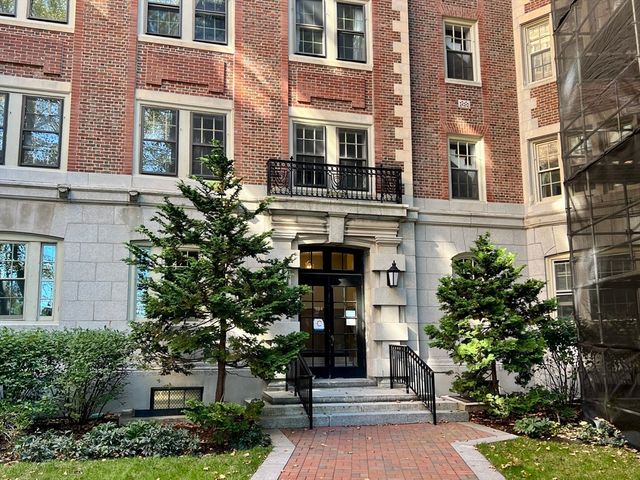 983 Memorial Drive 502, Cambridge, MA 02138