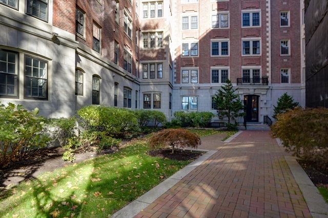 983 Memorial Drive 502, Cambridge, MA 02138