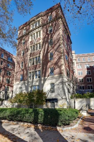 983 Memorial Drive 502, Cambridge, MA 02138