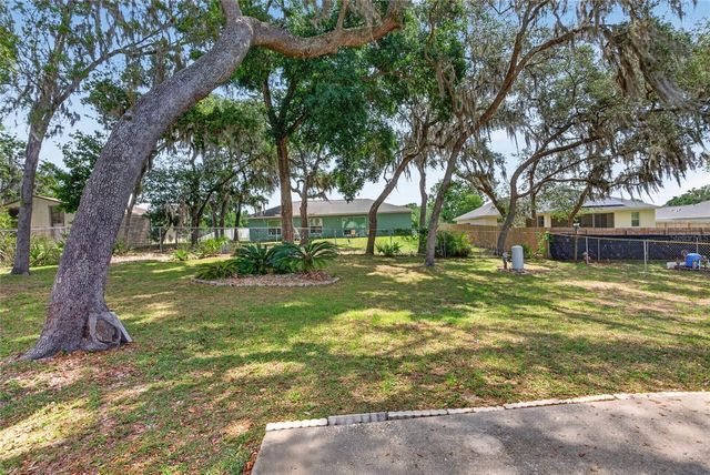 42 LARCH RADIAL, Ocala, FL 34480
